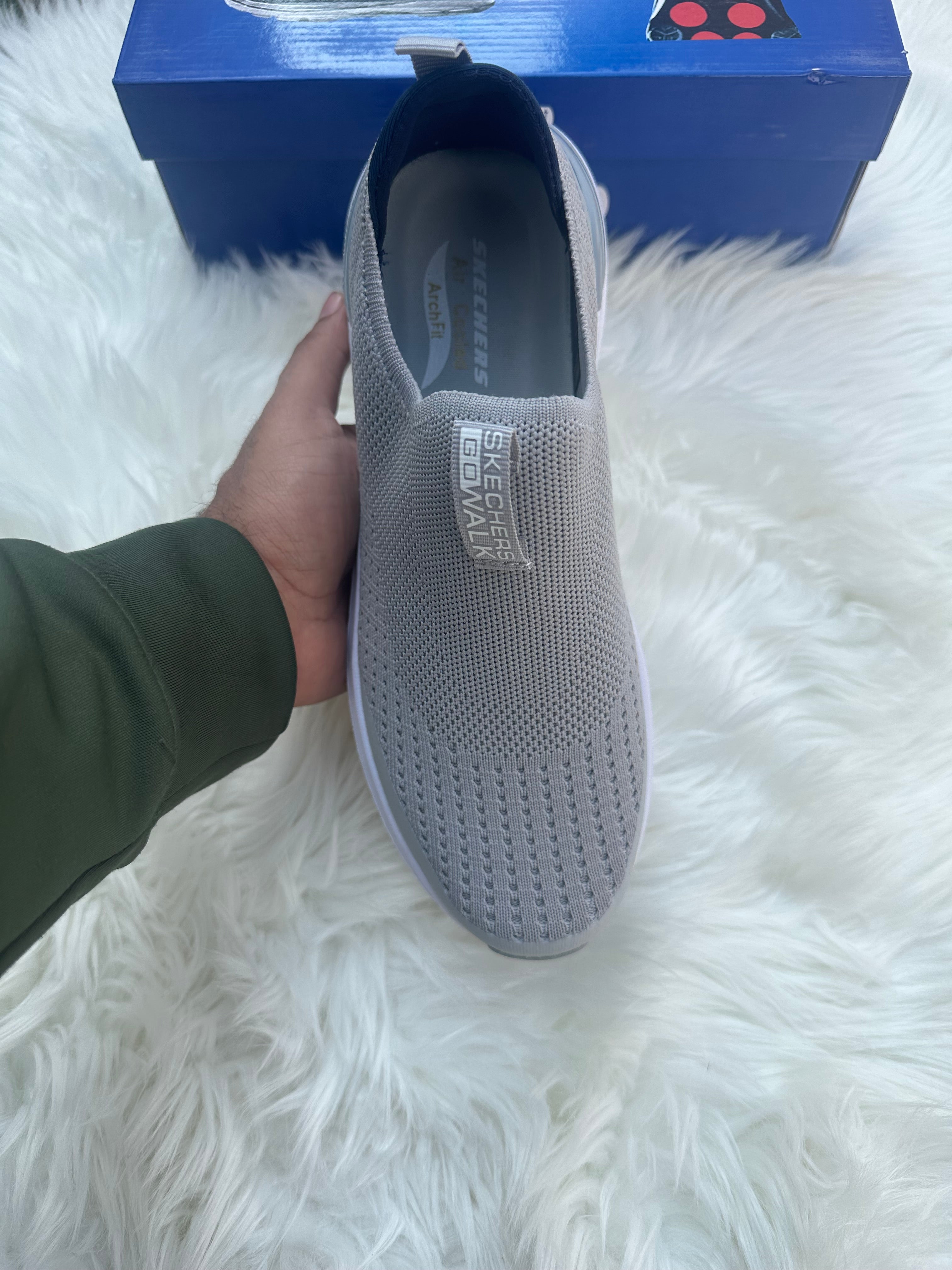 Skechers Max Cushion Hyperburst
