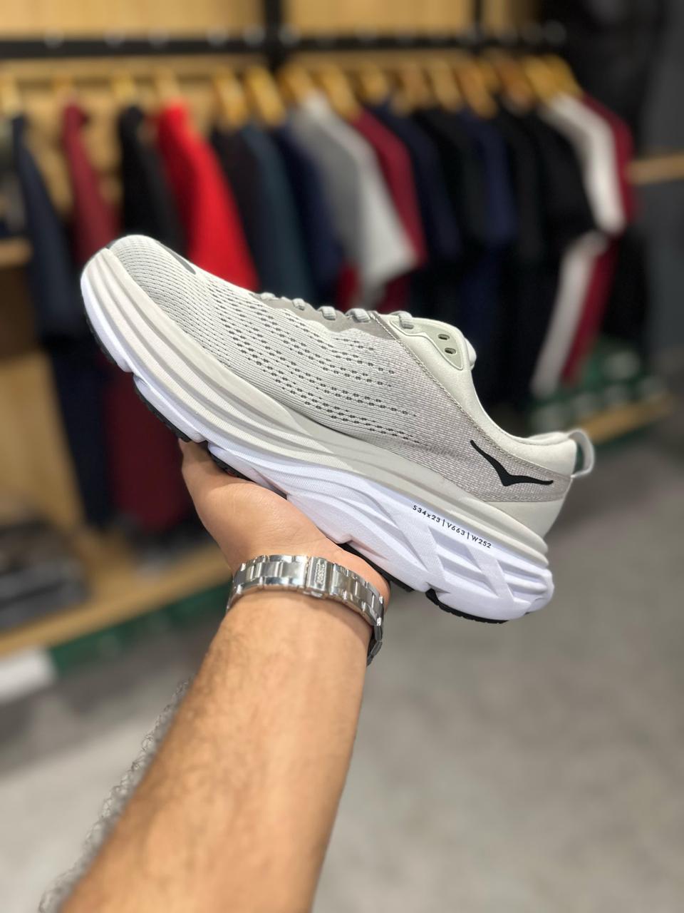 Hoka Bondi 8