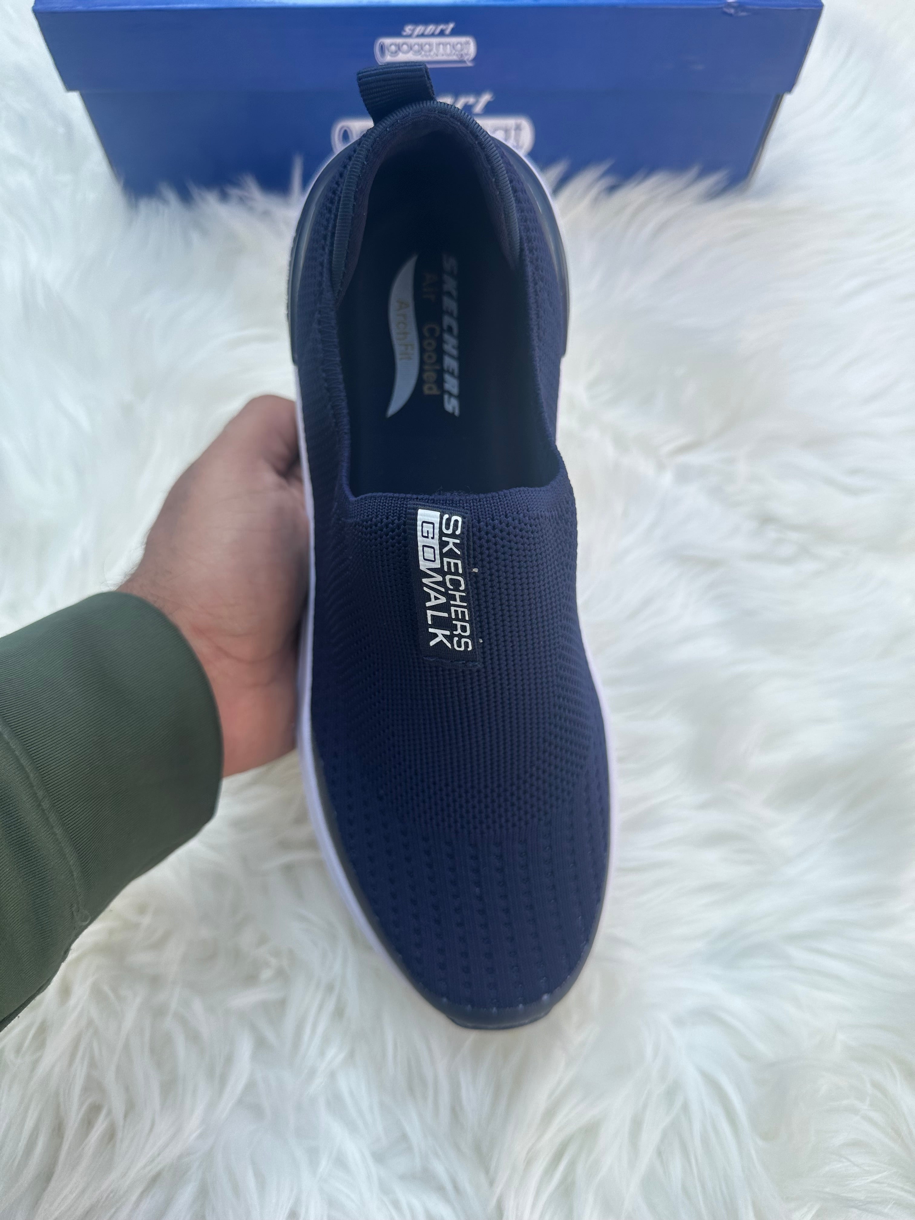 Skechers Max Cushion Hyperburst