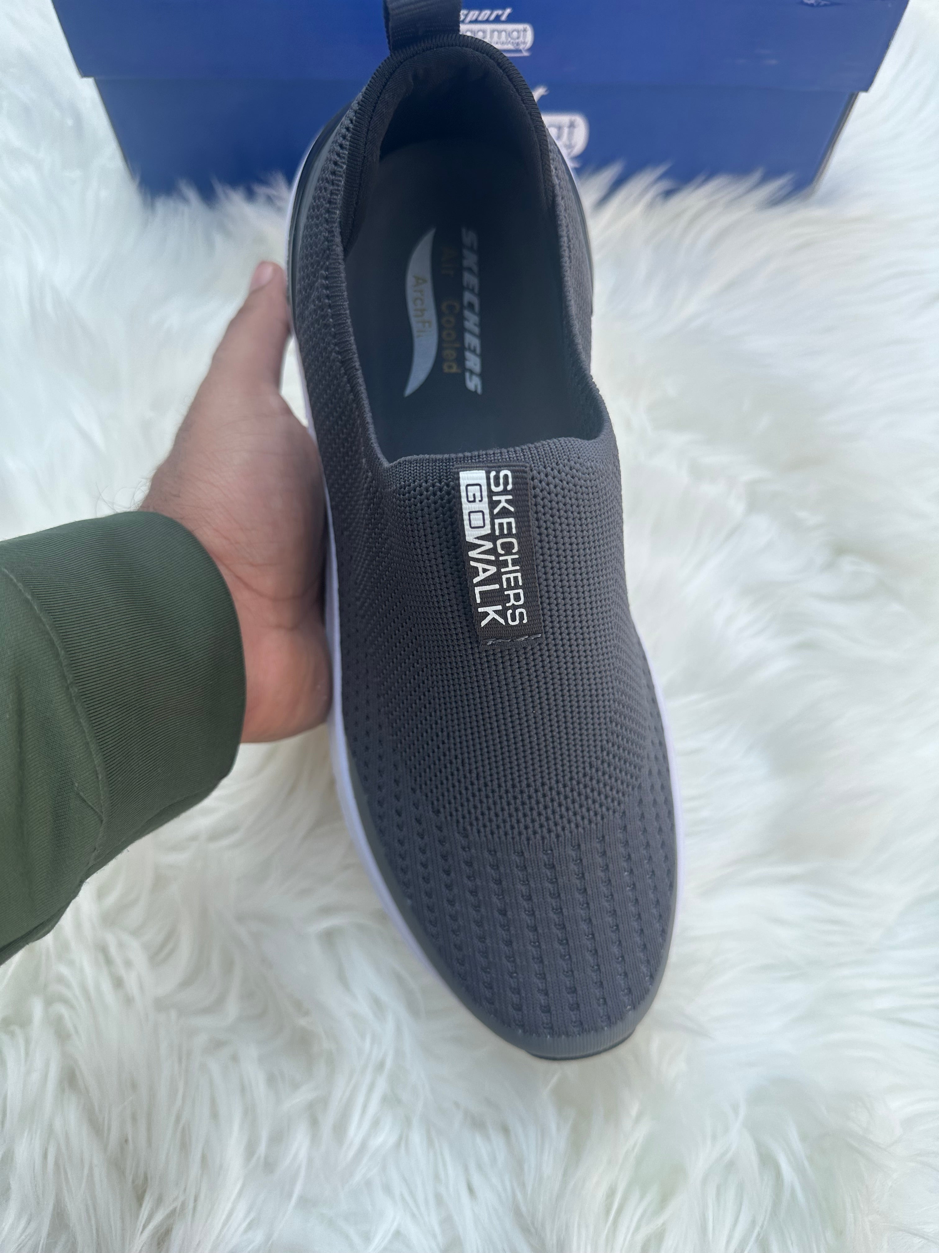 Skechers Max Cushion Hyperburst