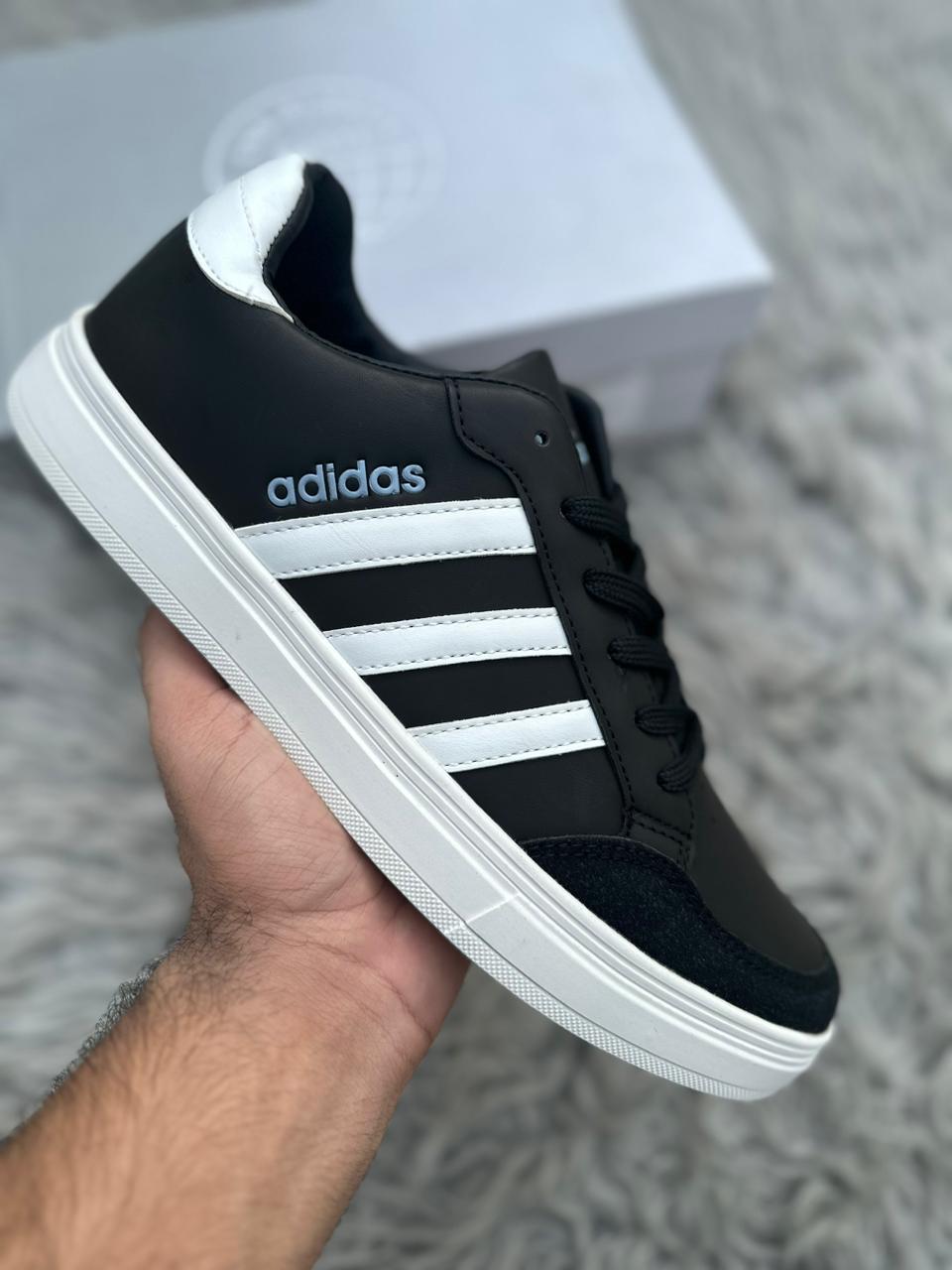 AD 3-Stripes Sneakers - Black
