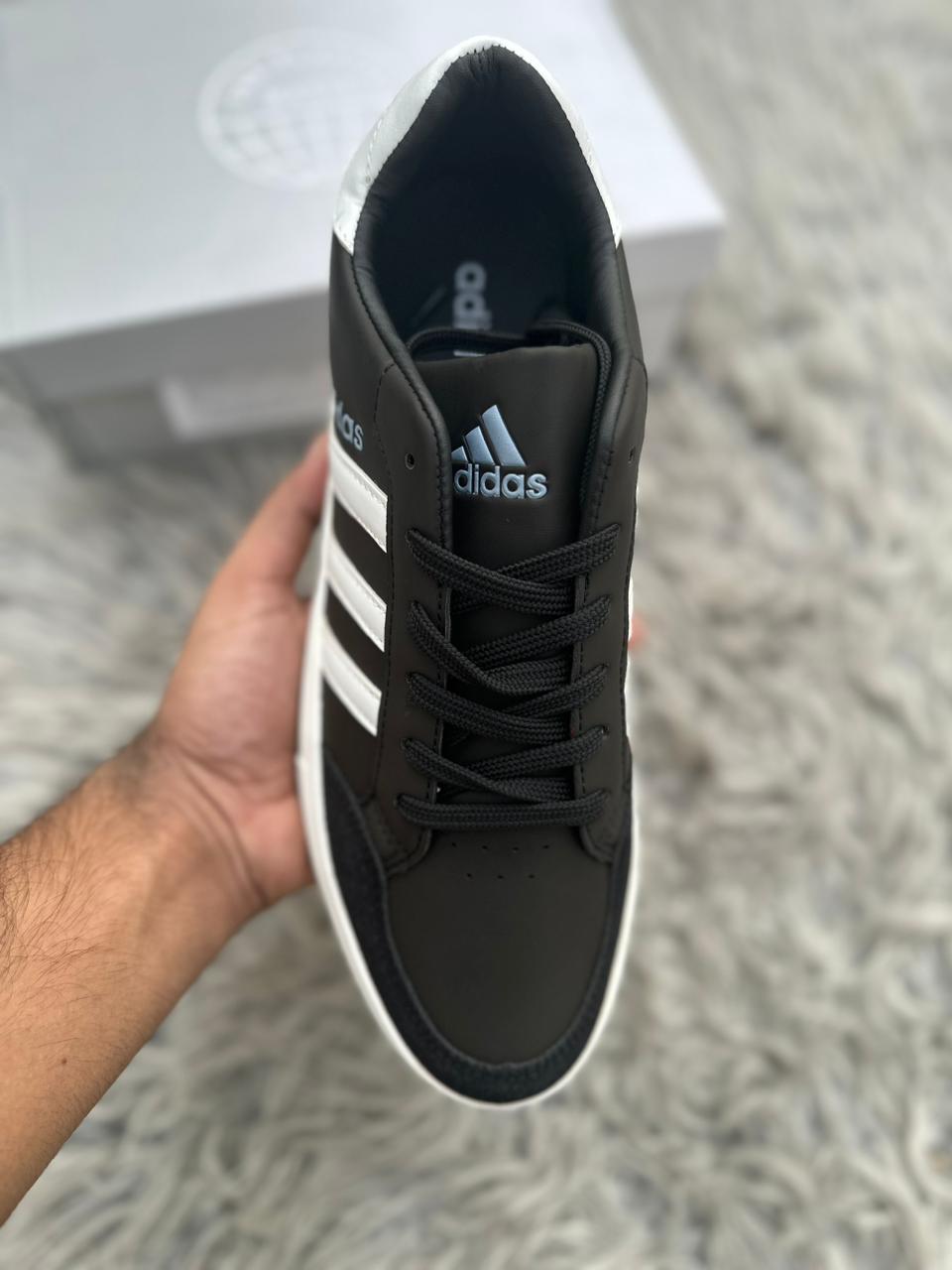 AD 3-Stripes Sneakers - Black