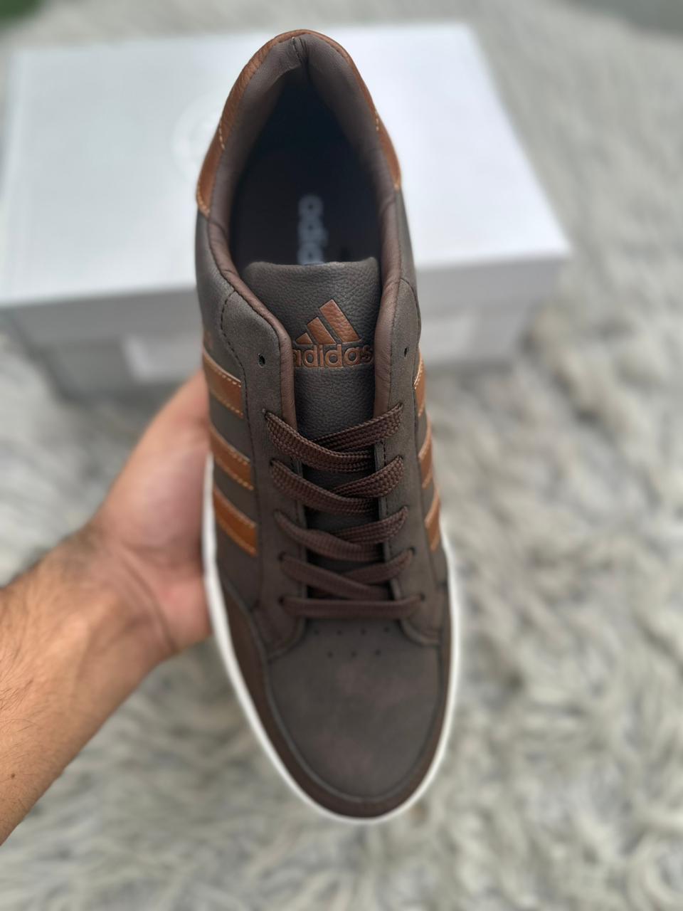 AD 3-Stripes Sneakers - Brown